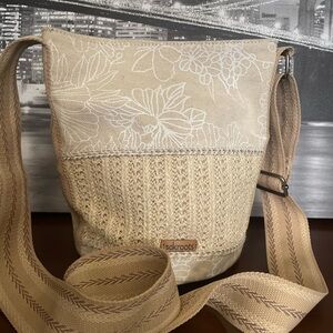 NWOT SAKROOTS crossbody purse